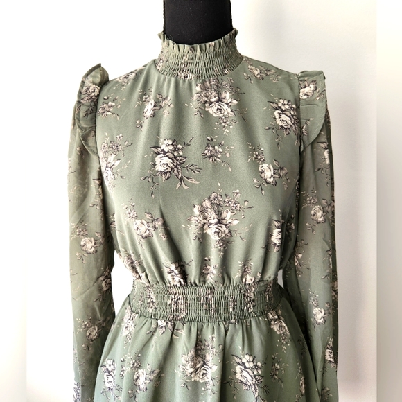 Floral Print Ruffled Mini Dress - Picture 2 of 7